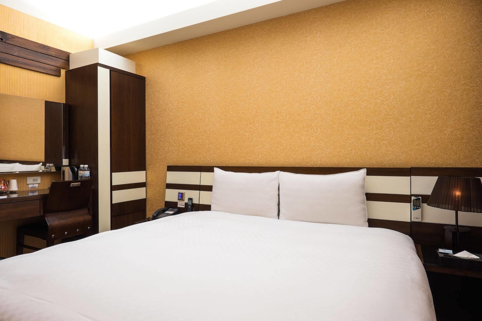 Talmud Hotel Gongyuan Ταϊχούνγκ Εξωτερικό φωτογραφία
