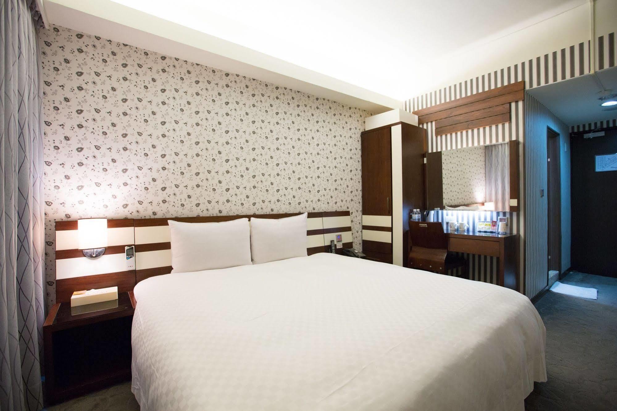 Talmud Hotel Gongyuan Ταϊχούνγκ Εξωτερικό φωτογραφία