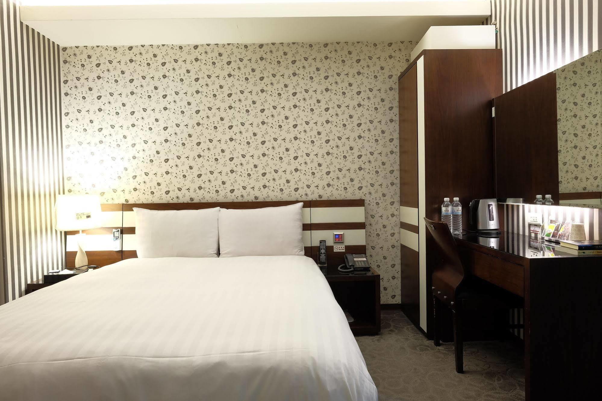 Talmud Hotel Gongyuan Ταϊχούνγκ Εξωτερικό φωτογραφία