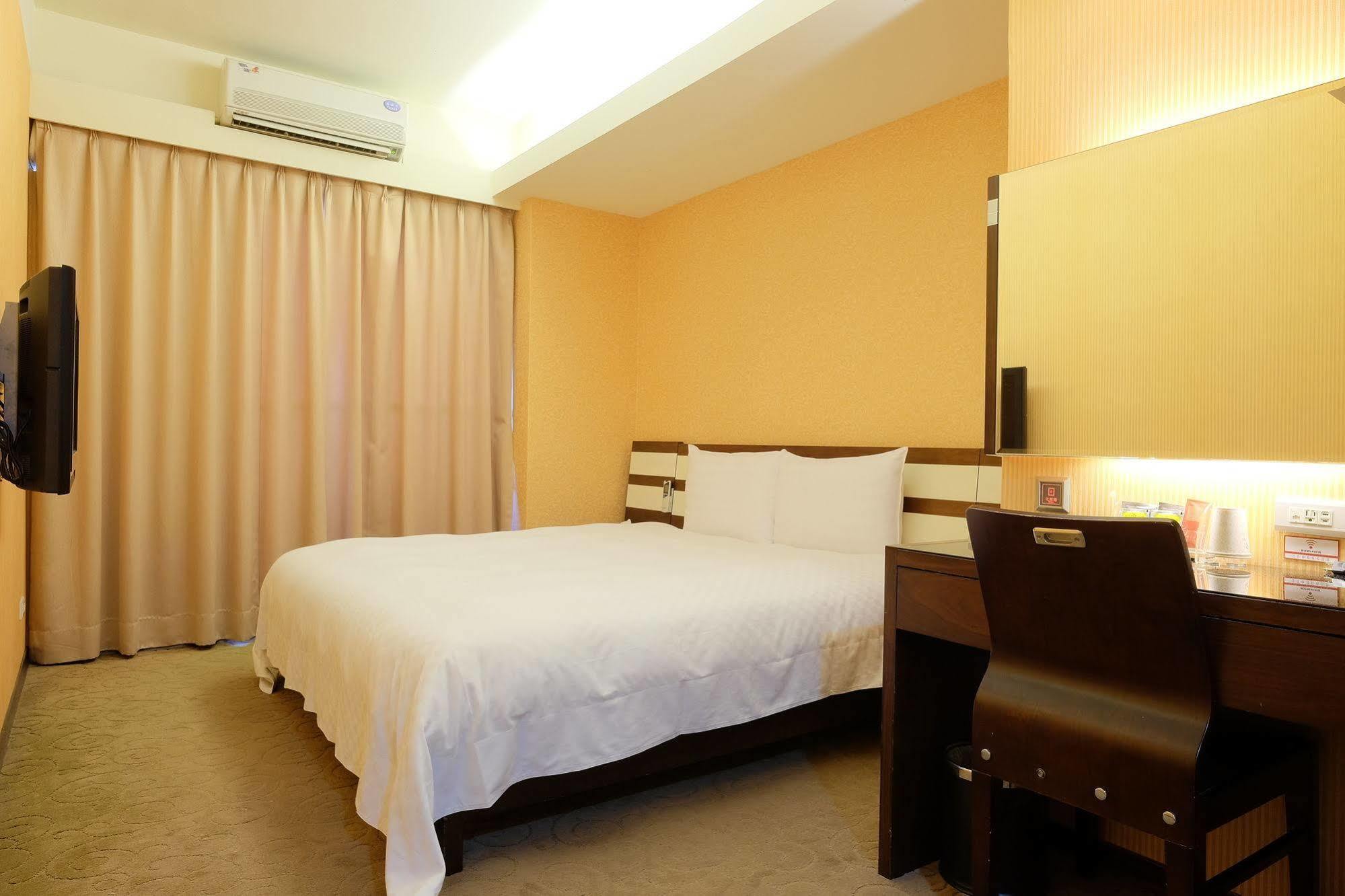 Talmud Hotel Gongyuan Ταϊχούνγκ Εξωτερικό φωτογραφία