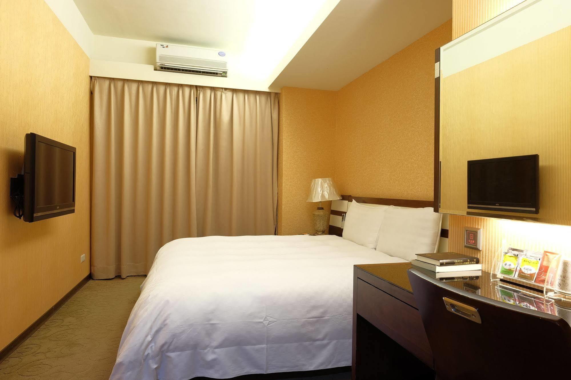 Talmud Hotel Gongyuan Ταϊχούνγκ Εξωτερικό φωτογραφία